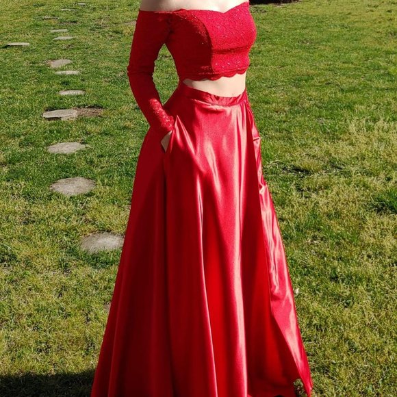 Formal Dress - Picture 2 of 11